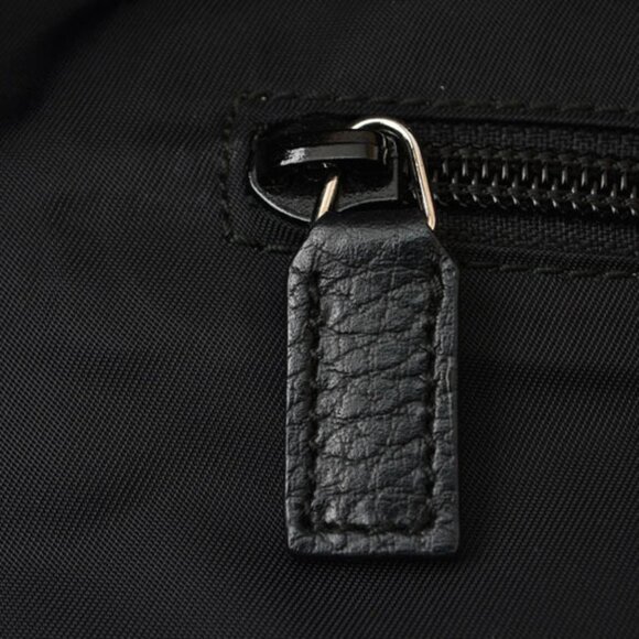 GUCCI Black Leather Shoulder Bag - Picture 9 of 16